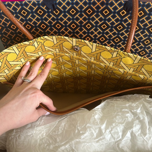 Tory Burch Canvas Basketweave Tote Bag Saffron Basketweave Gold Yellow Brown - Picture 7 of 10